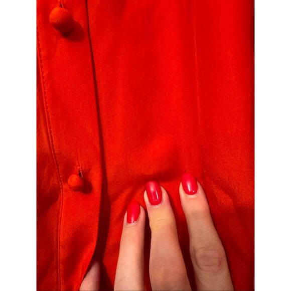 Frame Silk Button-Up in Tomato. MSRP: $428 *note small stain - Picture 5 of 13